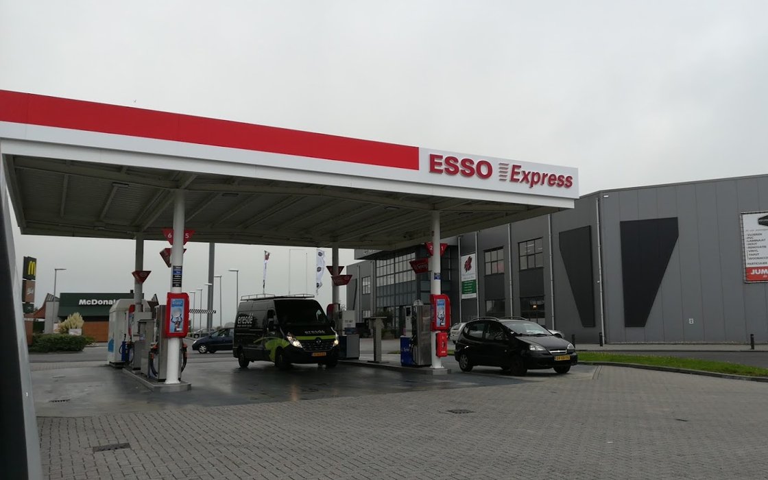 Esso Express Harlingen Fahrenheits – vehicle service in Freezer, reviews,  prices – Nicelocal
