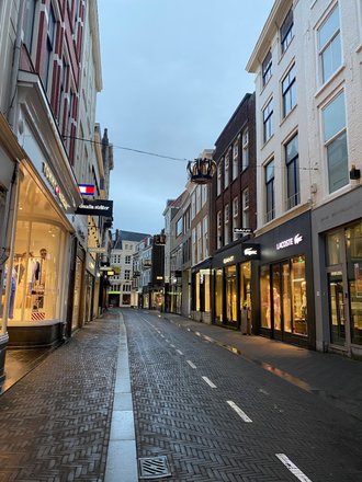 Glimp nauwkeurig uitlokken Lacoste Den Haag – clothing and shoe store in The Hague, 16 reviews, prices  – Nicelocal